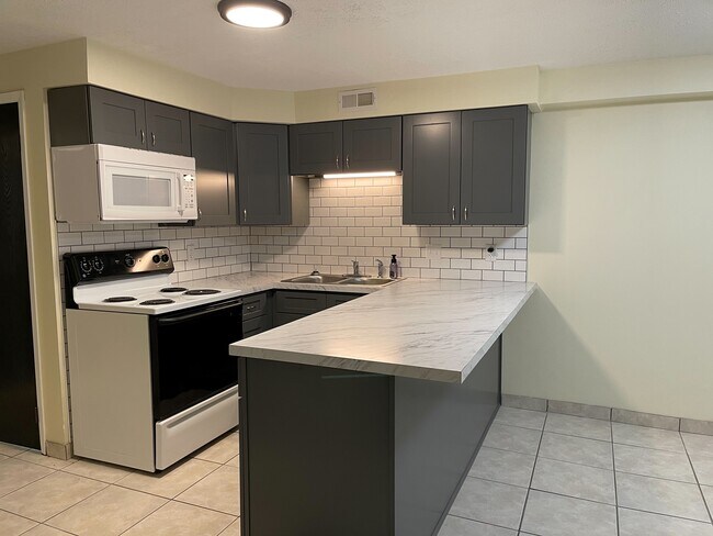 Building Photo - Issa Estates llc