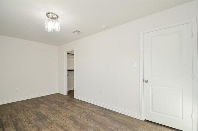 Building Photo - 6514 Fraser Pt Ct
