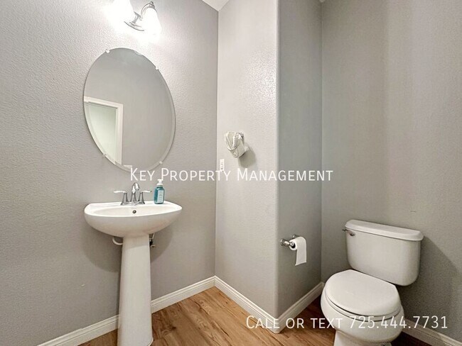 Building Photo - 4 BEDROOM HOME LOCATED IN CENTENNIAL HILLS