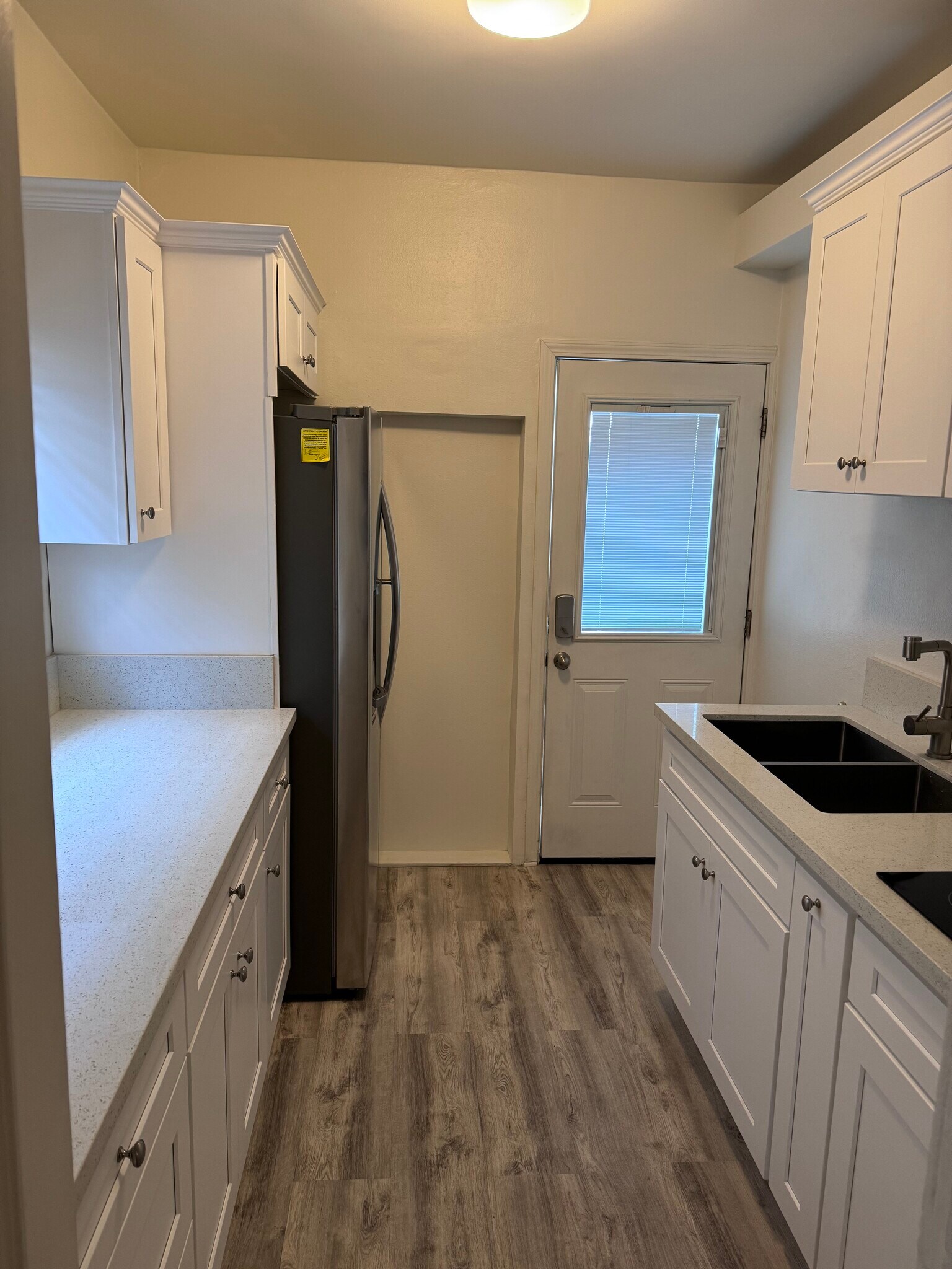 KITCHEN - 2874 W 8th St