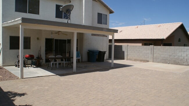 Building Photo - 1078 W Heather Ave