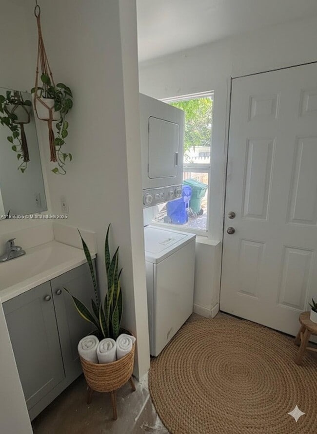 Building Photo - 81 NW 44th St