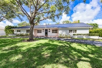 Building Photo - 13050 SW 71st Ave