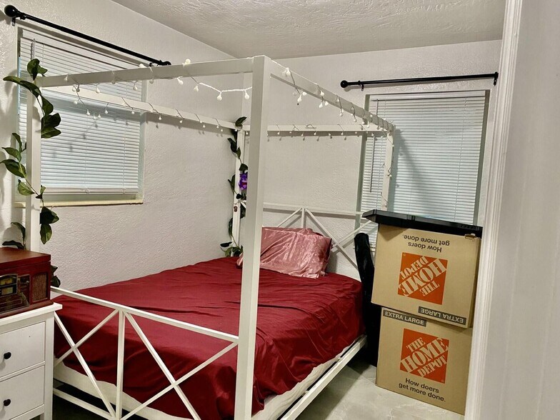 Building Photo - 1353 9th St