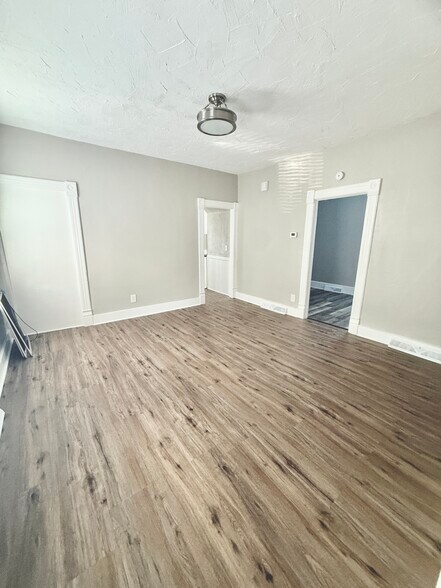 Building Photo - 1416 Lincoln Ave