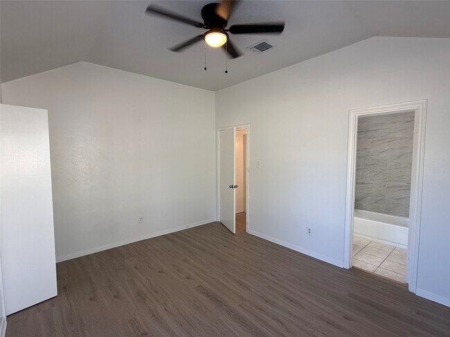 Building Photo - 4807 Maurita Dr