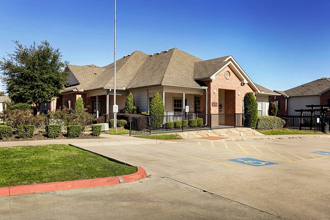 Building Photo - Cricket Hollow Apartments