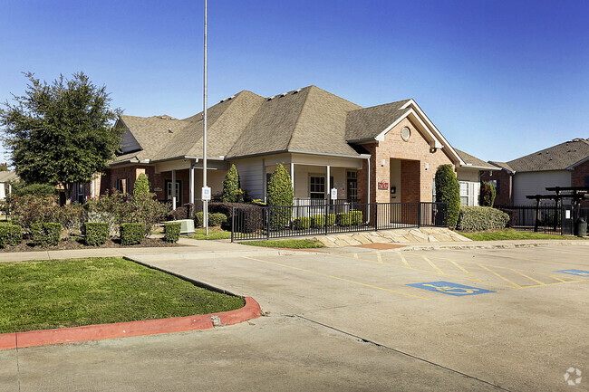 Building Photo - Cricket Hollow Apartments