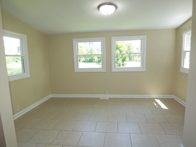 Building Photo - 3835 Winston Dr