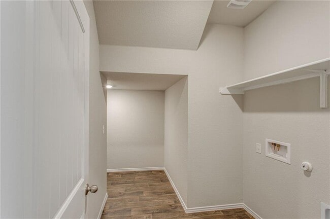 Building Photo - 15201 Siberian Elm Ln