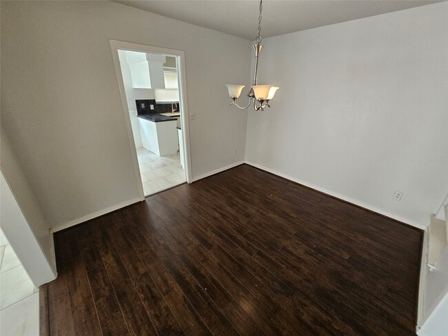 Building Photo - 5526 Whispering Creek Way