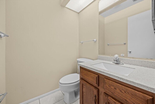 Building Photo - 29 Lake Vista Trail