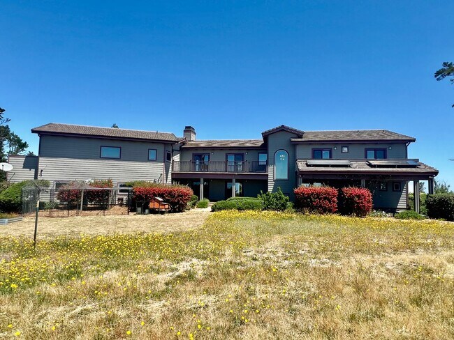 Building Photo - Carmel Highlands Mountain Top Stunning Vie...