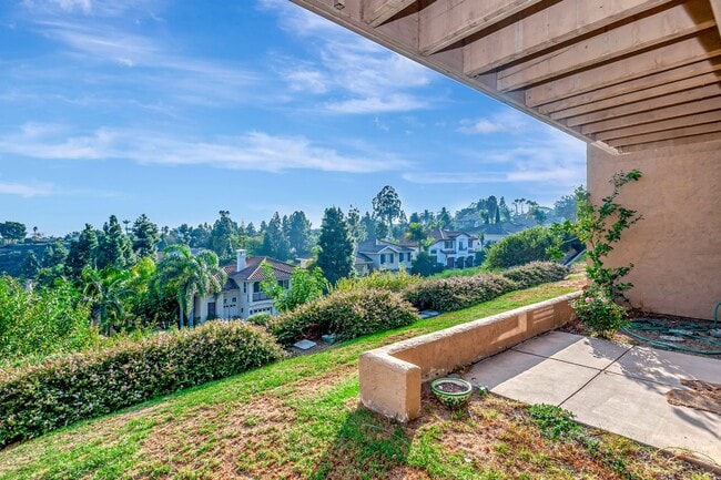 Building Photo - 2559 Caminito Muirfield