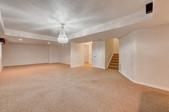 Building Photo - $3,895.00 - 5 Bedrooms, 4 Bathrooms, Single Family Home in Highlands Ranch with Fenced Yard!