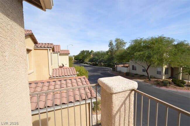 Building Photo - 6670 Tulip Falls Dr