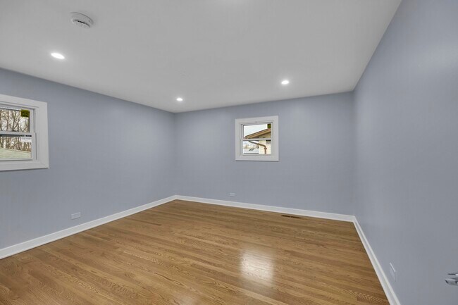 Building Photo - 5924 El Morro Ln