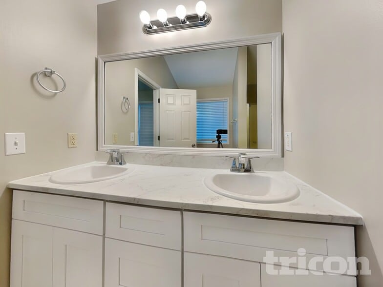 Building Photo - 3100 Wrenwood Ct