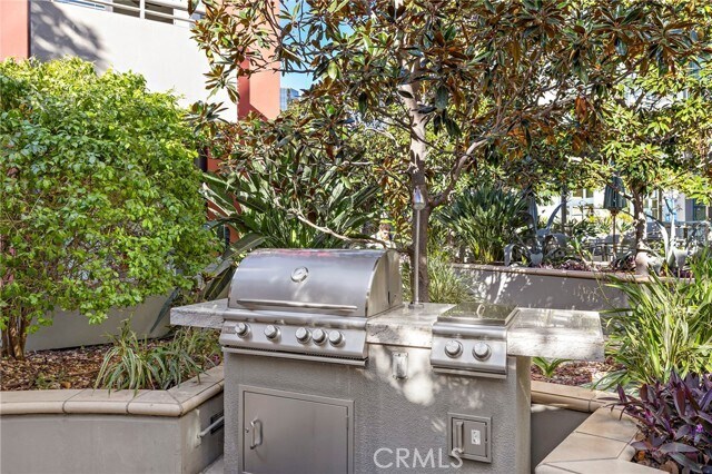 Building Photo - 1240 India St