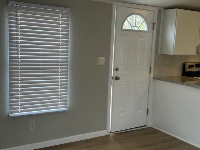 Building Photo - 172 Long Beach Dr