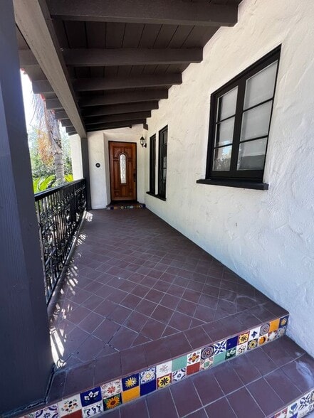 Building Photo - 484 W 25th