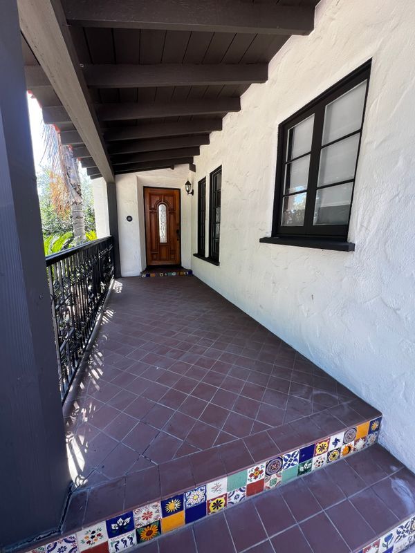 Building Photo - 484 W 25th St