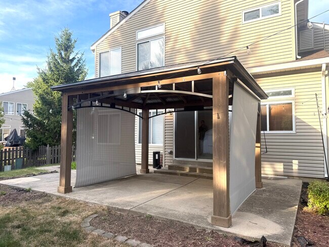 Building Photo - 7503 Korbel Dr