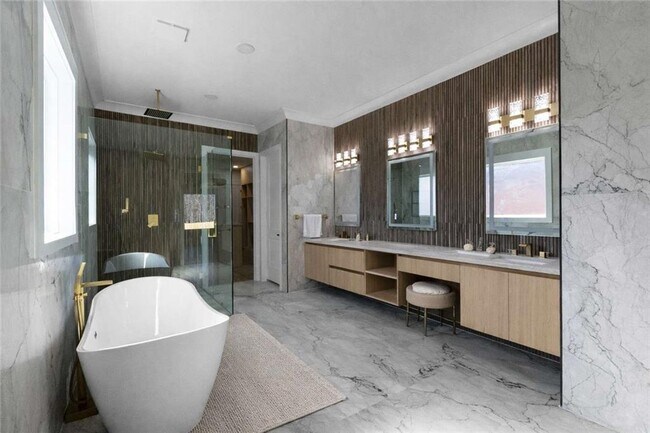 Building Photo - 407 Thunder Rd