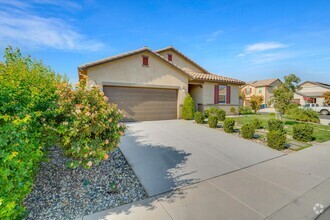 Building Photo - Beautiful 4 Bedroom 2 Bath in Patterson, C...
