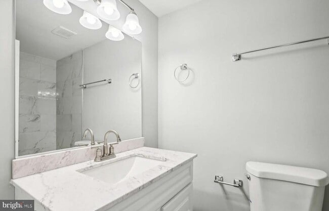 Building Photo - 7081 Leewood Forest Dr