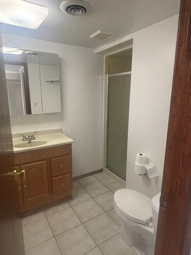 Building Photo - 7718 Butternut Ct