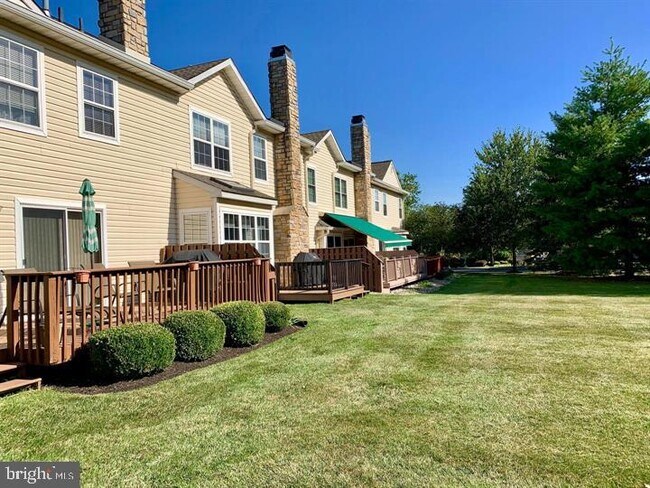 Building Photo - 110 Canterbury Ln