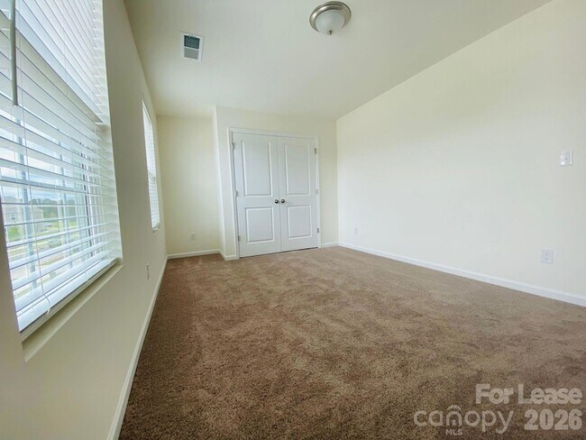 Building Photo - 2897 Yeager Dr NW
