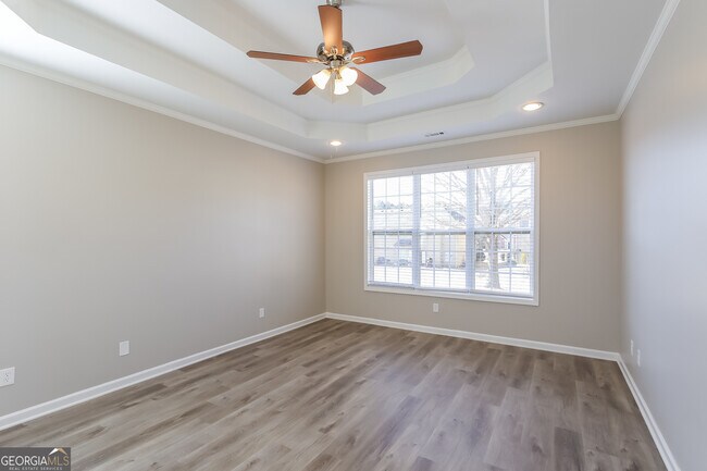 Building Photo - 9105 Alden Dr