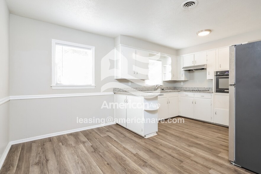 Building Photo - 917 Patricia Dr