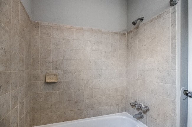 Building Photo - 16210 Cypress Point Dr