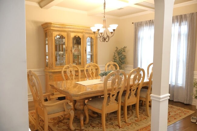 Building Photo - 202 Ermon Ct