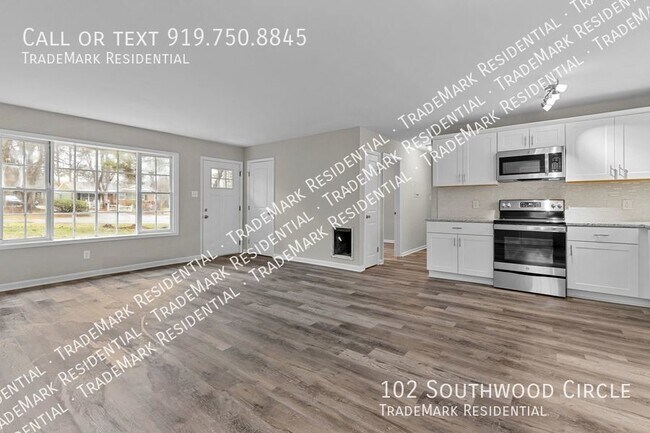 Building Photo - 102 Southwood Cir