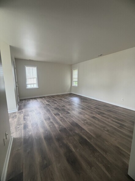 Building Photo - 11725 Walnut Wood Ct
