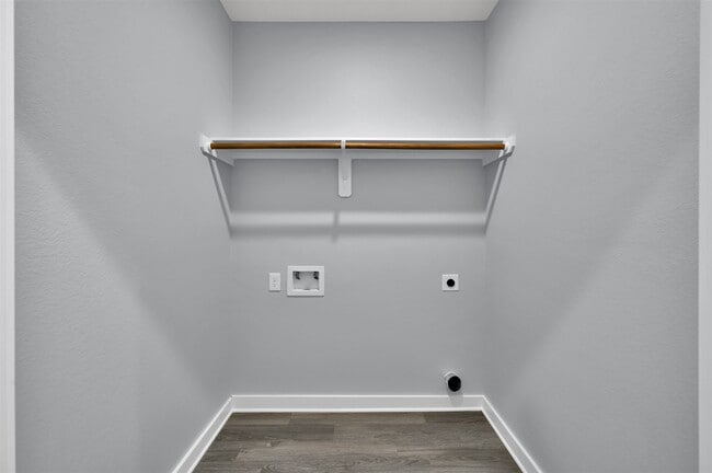 Building Photo - 16646 Meadowcroft St