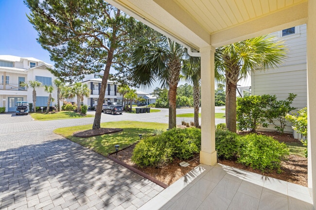 Building Photo - 56 Penelope St