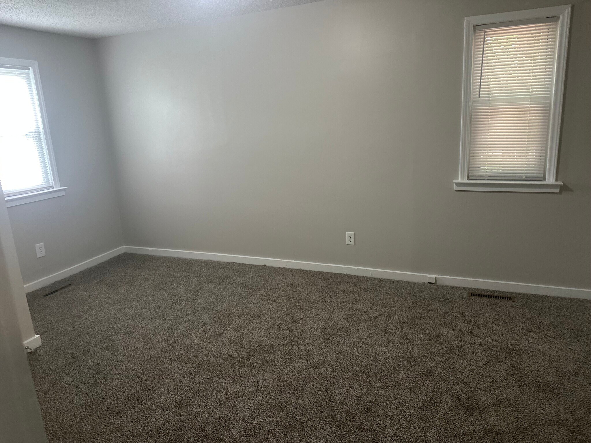 Building Photo - 106 Juniper Ln