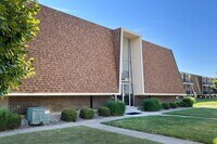 Building Photo - The Wynds