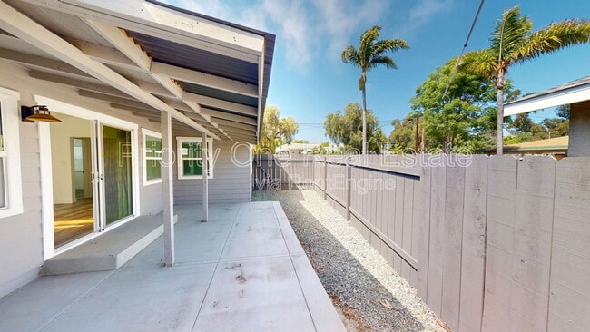 Building Photo - 3840 Alameda Way