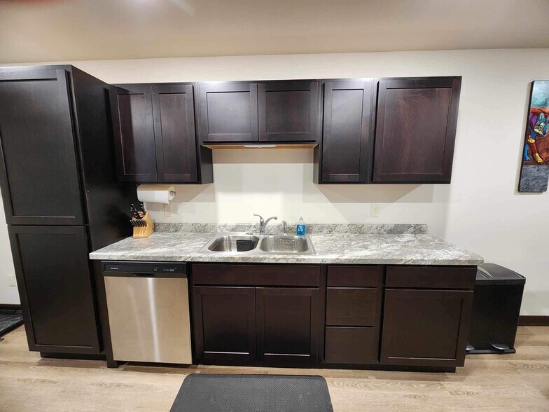 Building Photo - 5210 Christopher Dr