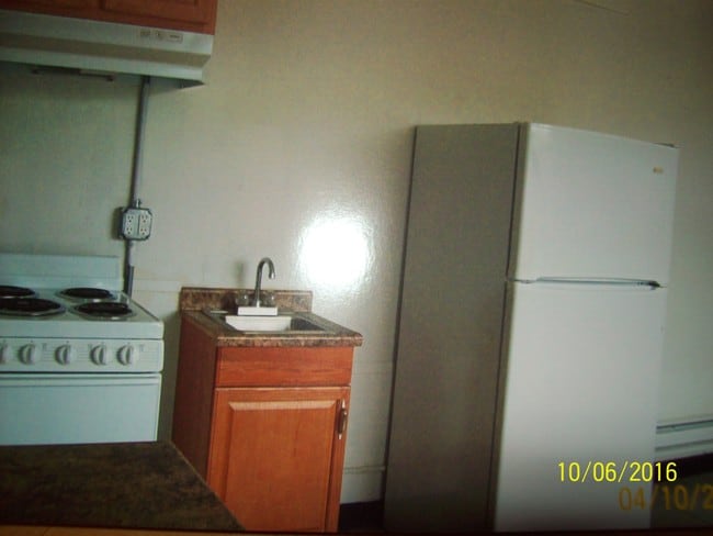 APPLIANCES - 6205 N Milwaukee Ave