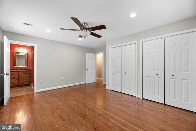 Building Photo - 6505 Panorama Dr