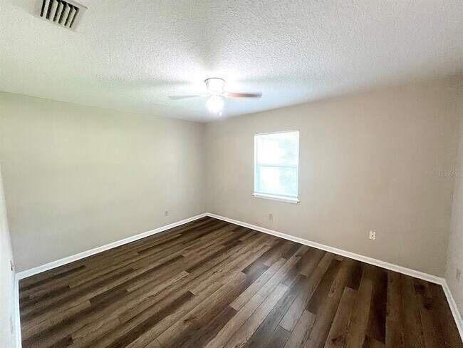 Building Photo - 2 Plateau Ln
