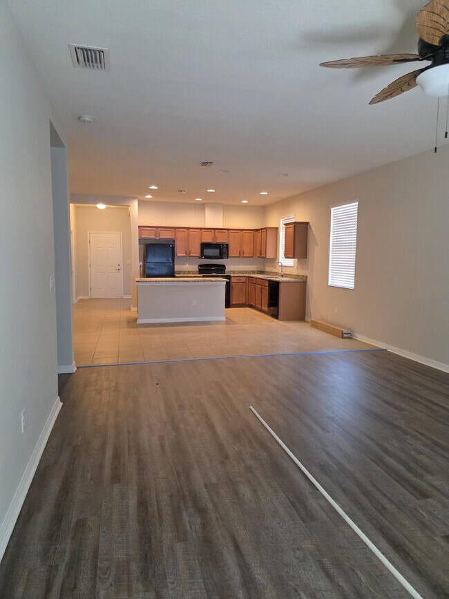 Building Photo - Very nice house in Ashton Oaks for rent