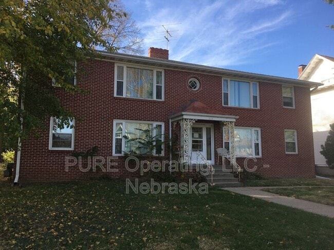 Building Photo - 210 N 32nd Ave